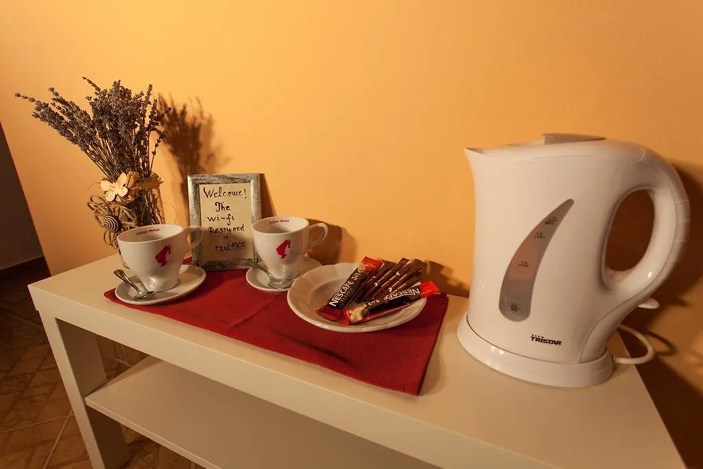 Guest House Floreus Cres