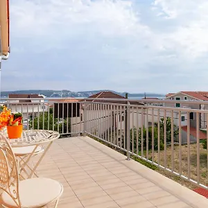 https://apartments-da-trogir.hotels-in-trogir.com